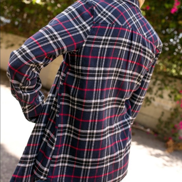 BOUTIQUE CLOSING MAKE AN OFFER - Picture 3 of 8